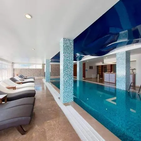 Private Dublex In Wyndham Apartment